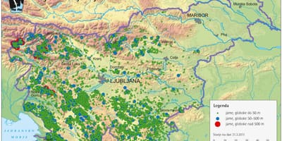 Kort af grotterne i Slovenien